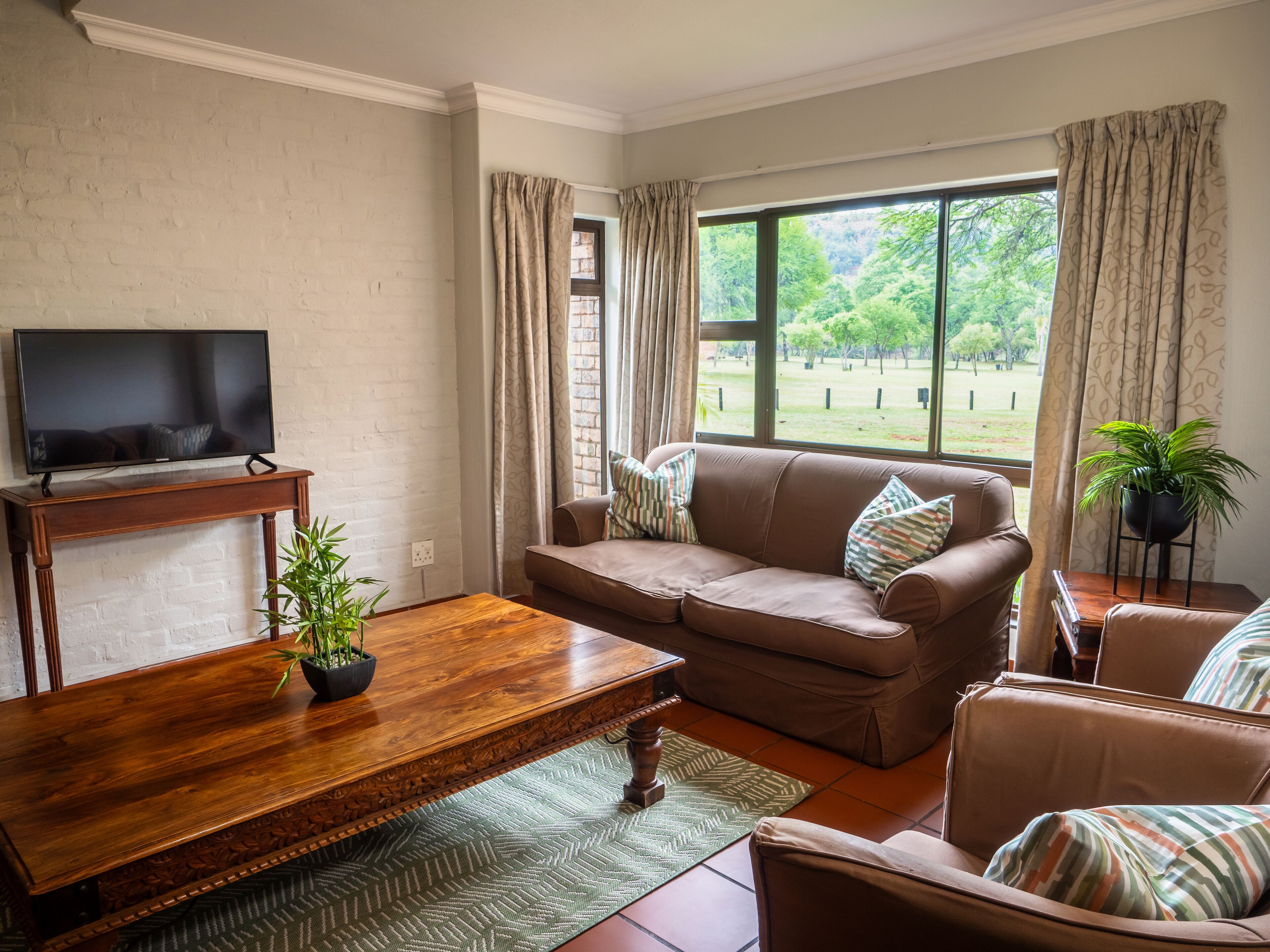 40-inch led tv with satellite channels