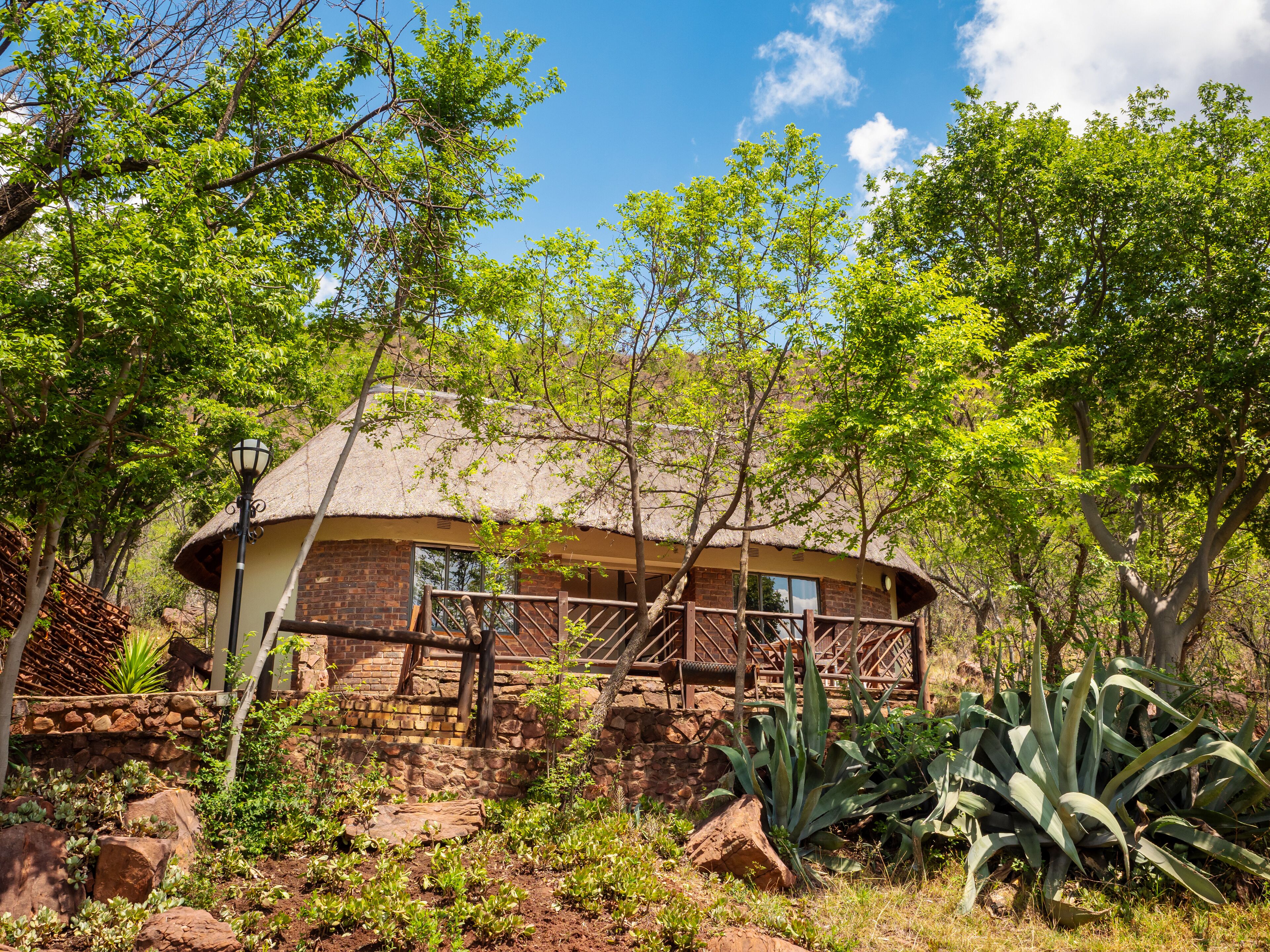 family chalet | 1 bedroom, free cots/infant beds, free wifi, bed sheets