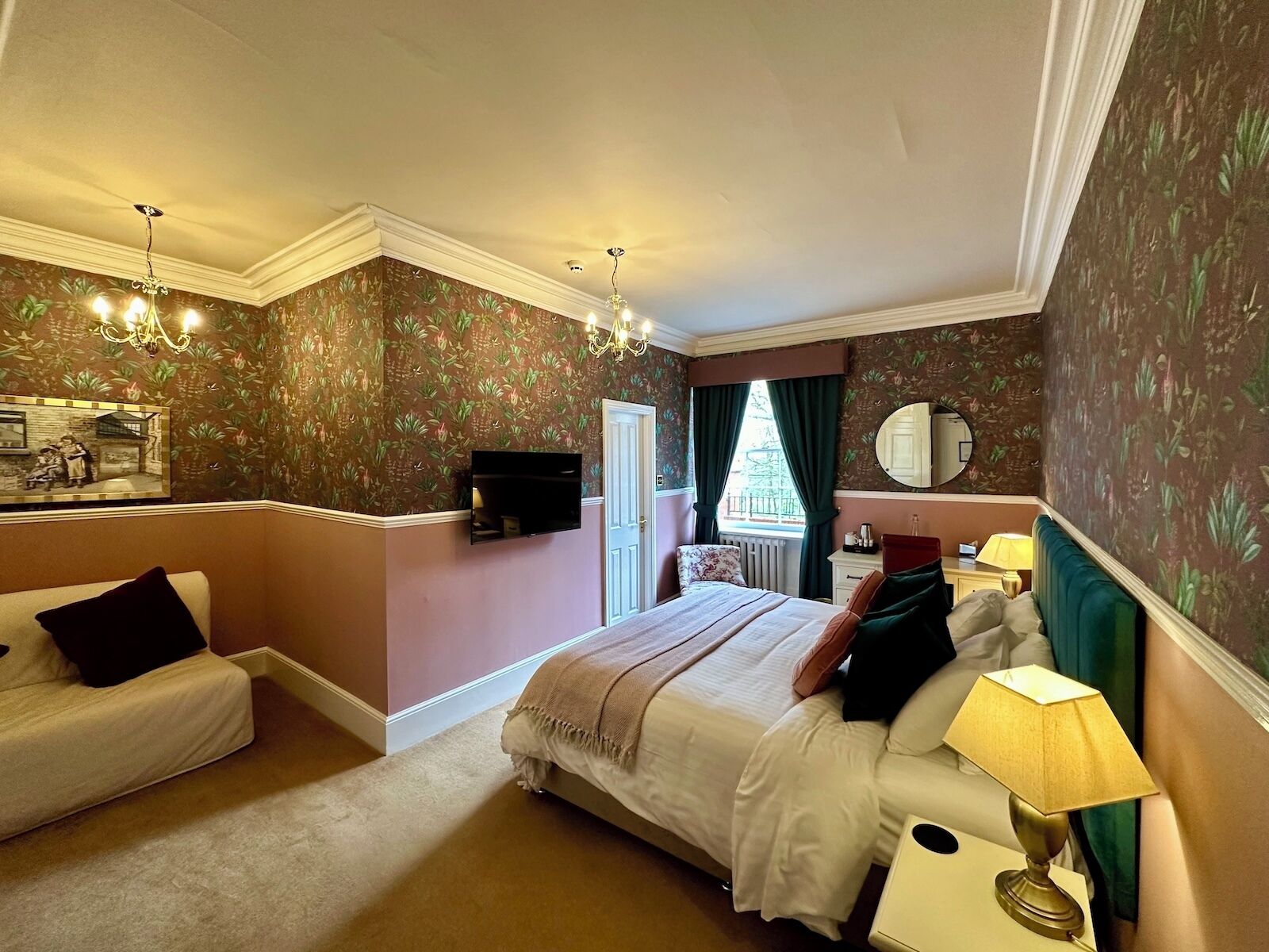executive double or twin room | 1 bedroom, iron/ironing board, free wifi, bed sheets