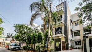 Exterior - Smart Rooms (Gurugram)