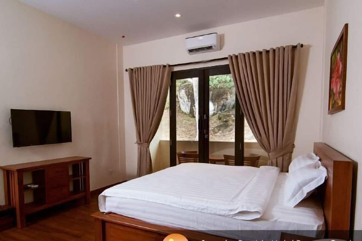 1 habitación, minibar, caja de seguridad en la habitación y escritorio