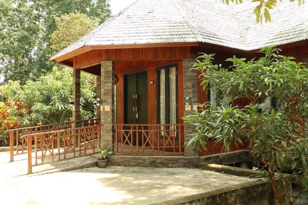 Villa, 2 Bedrooms | 1 bedroom, minibar, in-room safe, desk