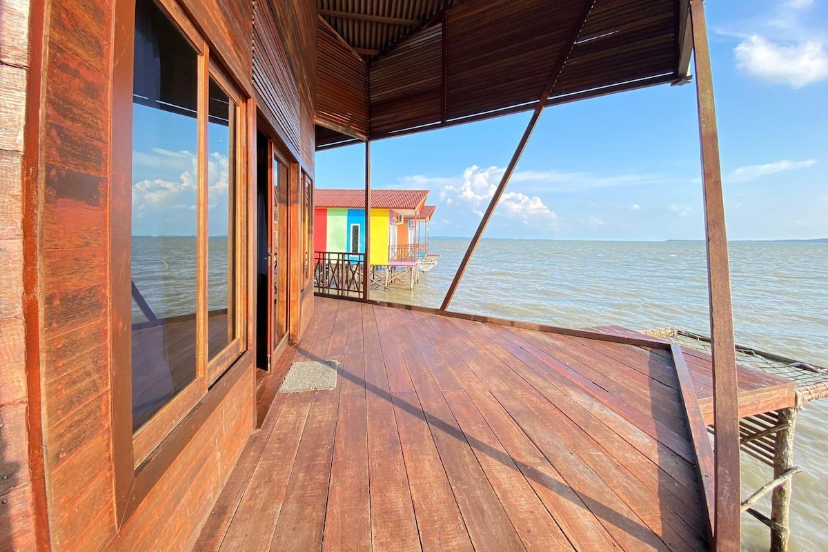 Senior Cabin, 1 Bedroom, Sea View | 1 bedroom, minibar, in-room safe, desk