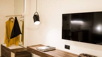 Superior Quadruple Room, 2 Bedrooms, Balcony, City View | Living area