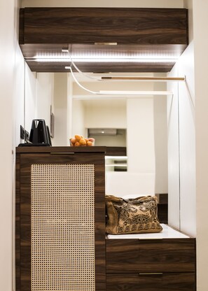 Design Double or Twin Room, 1 King Bed, No Windows | Premium bedding, pillowtop beds, in-room safe, desk - Gaia Athens (Athens)