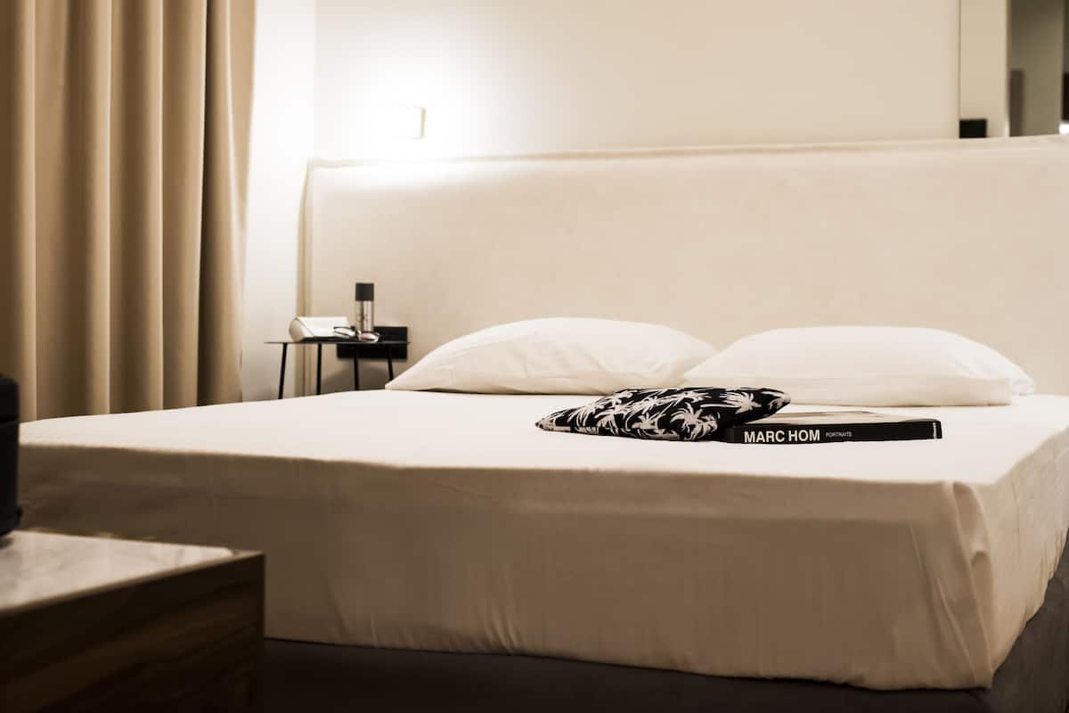 Design Double or Twin Room, 1 King Bed, No Windows