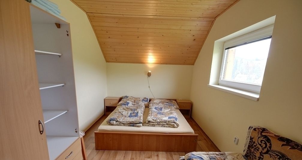 Cabin, Multiple Bedrooms, Kitchen | 1 bedroom, in-room safe, free cots/infant beds, bed sheets