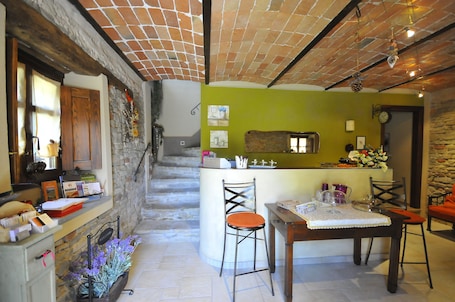 Lounge. B&B Cà Pavaglione