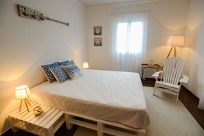 Soundproofing, free cribs/infant beds, free WiFi, bed sheets - Casa da Praia (Ponta Delgada)