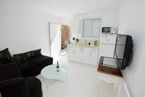 Apartment, "Daniel", 1 Bedroom | Wohnzimmer | Flachbildfernseher, Netflix