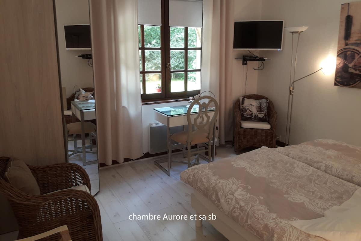 Apartment | Laptop workspace, blackout curtains, free WiFi, bed sheets