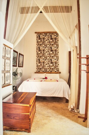 Double Room, Terrace, City View (Isabela) | In-room safe, desk, iron/ironing board, free WiFi - Miti Miwiri (Ibo)