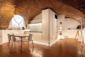 Double Room Single Use | Living area