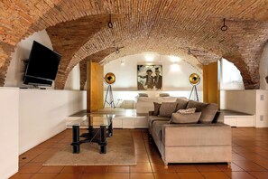 Quarto casal de uso individual | Ferros/tábuas de passar roupa, Wi-Fi de cortesia, roupa de cama