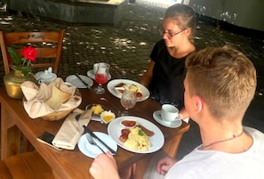 Free breakfast  - Artisan Villa Colombo (Colombo)