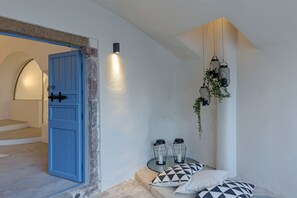 Luxury Apartment | Terrace/patio