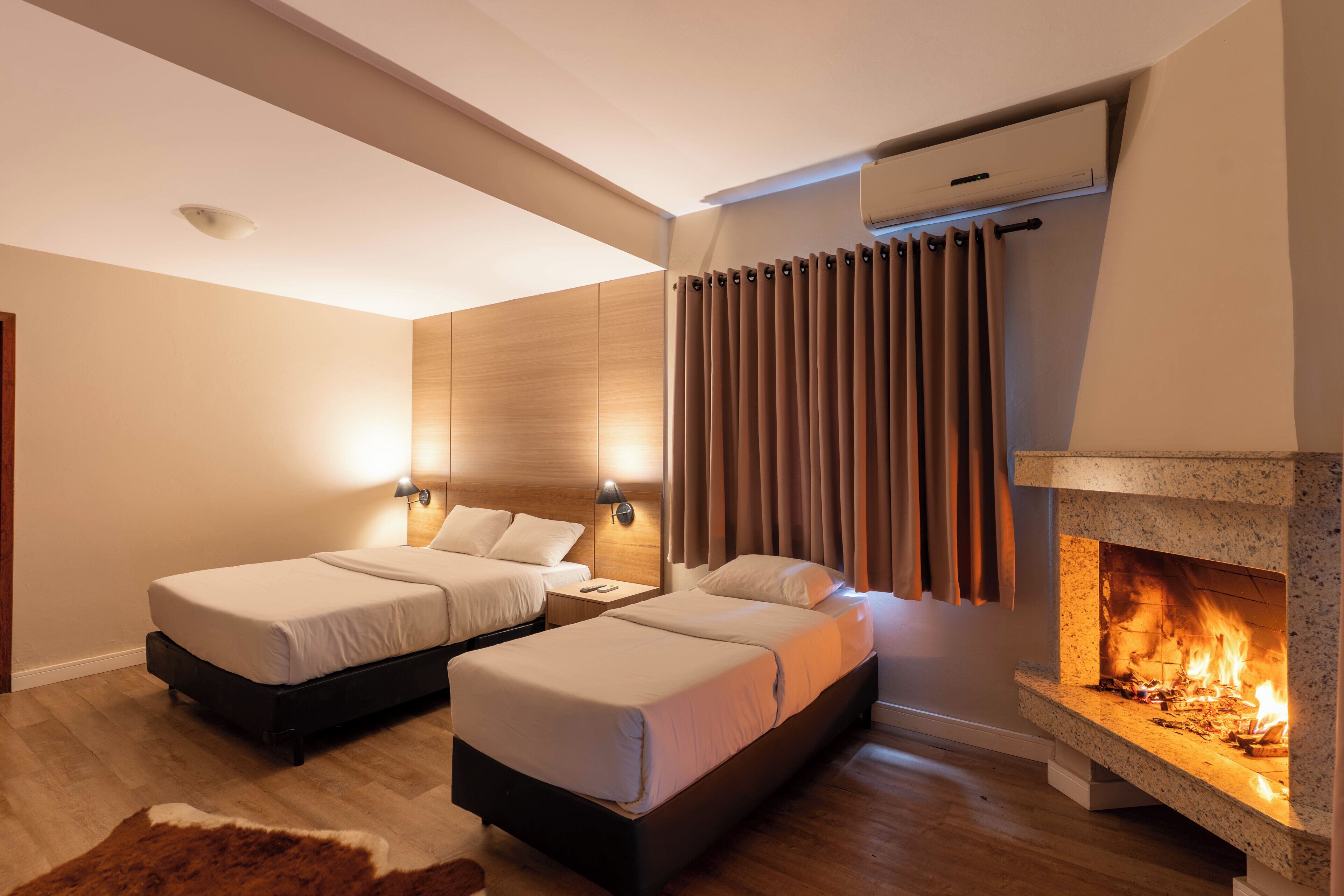 Quarto Duplo com Banheira Hidromassagem
