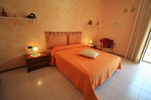 Appartement, 3 chambres | 3 chambres, fer et planche à repasser, Wi-Fi gratuit, draps fournis