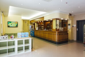 Reception - Hotel Montecarlo (Rimini)