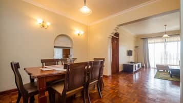 Apartment, 1 Bedroom | In-room dining