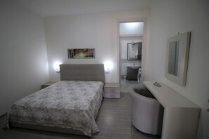 Appartement, vue piscine, rez-de-chaussée
