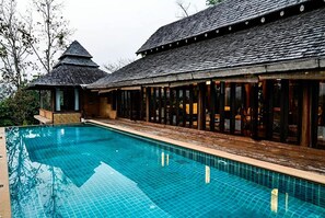 Piscina externa