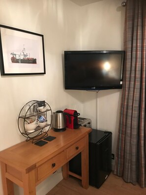 Hypo-allergenic bedding, in-room safe, individually decorated