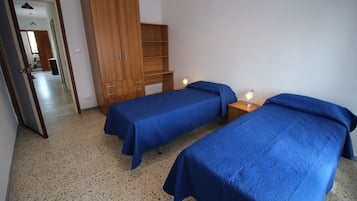 Apartment, 2 Schlafzimmer | 2 Schlafzimmer, kostenlose Babybetten, BettwÀsche