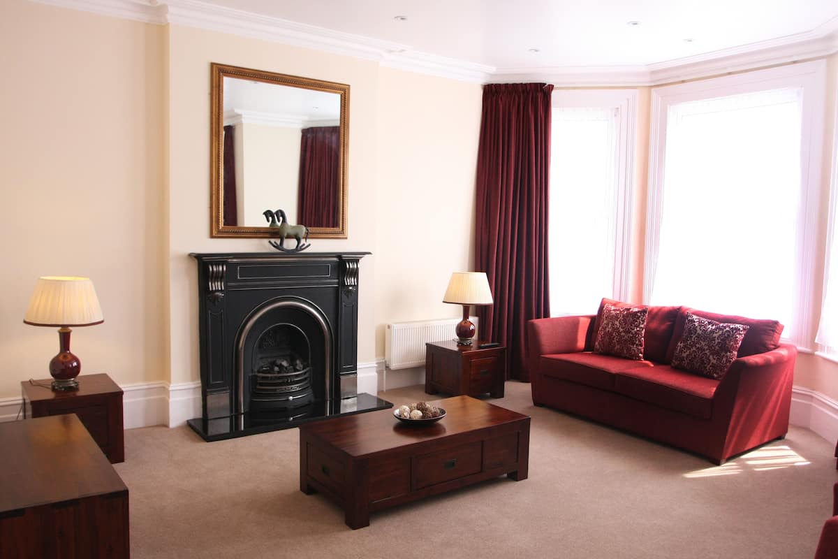 Apartment, 1 Bedroom | Premium bedding, in-room safe, individually decorated