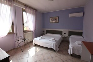 Triple Room, Mountain View | Cribs/infant beds, free WiFi, bed sheets - Albergo Ristorante la Bussola (Clusone)