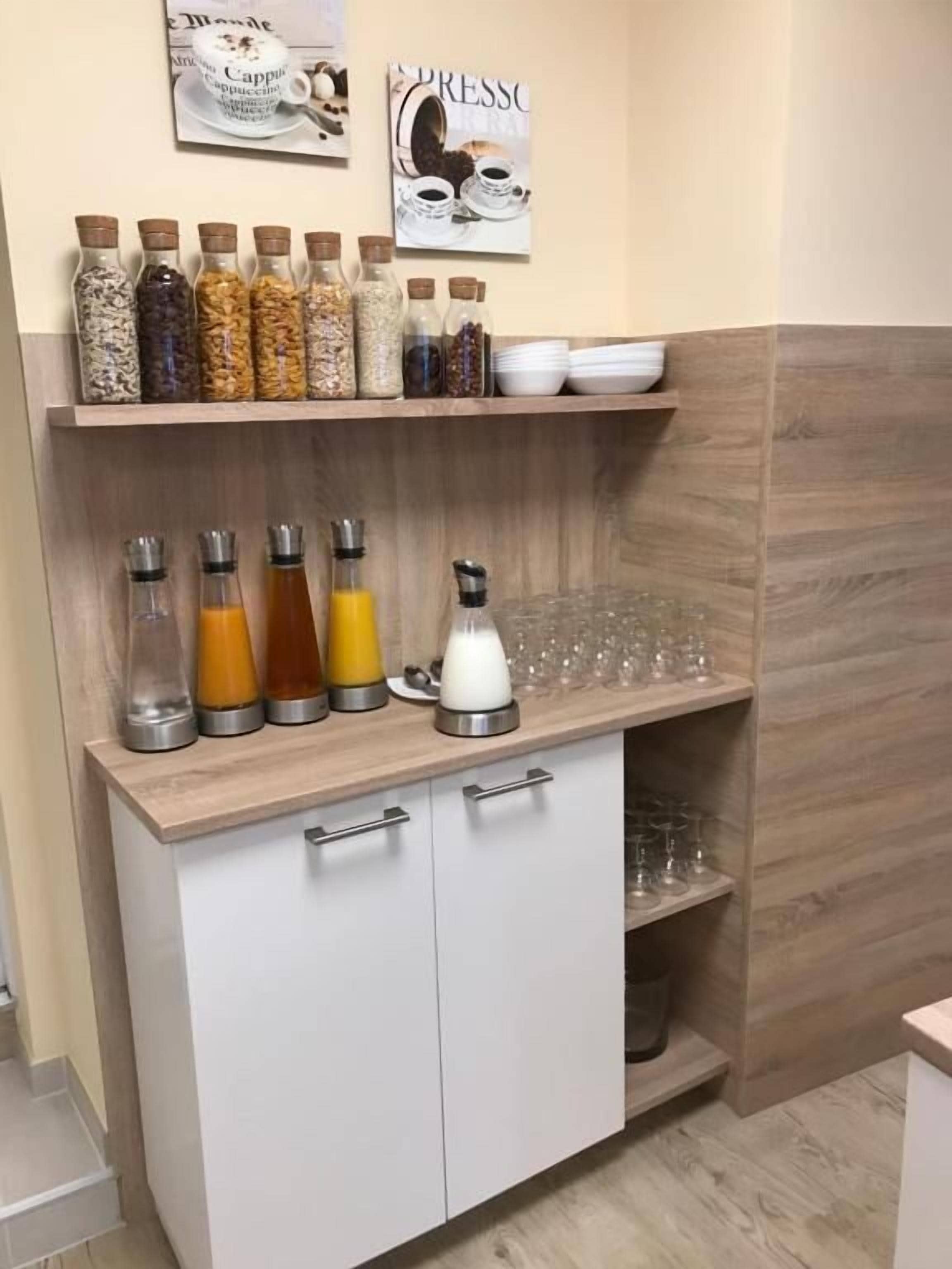 fridge, microwave, coffee/tea maker, electric kettle