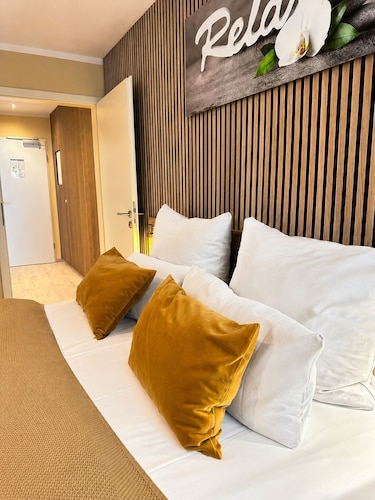 Hotel Select Suites & Aparts
