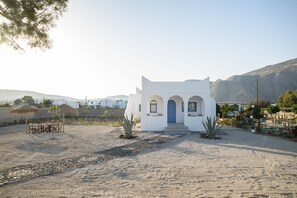 Exterior - Villa George Santorini (Santorini)