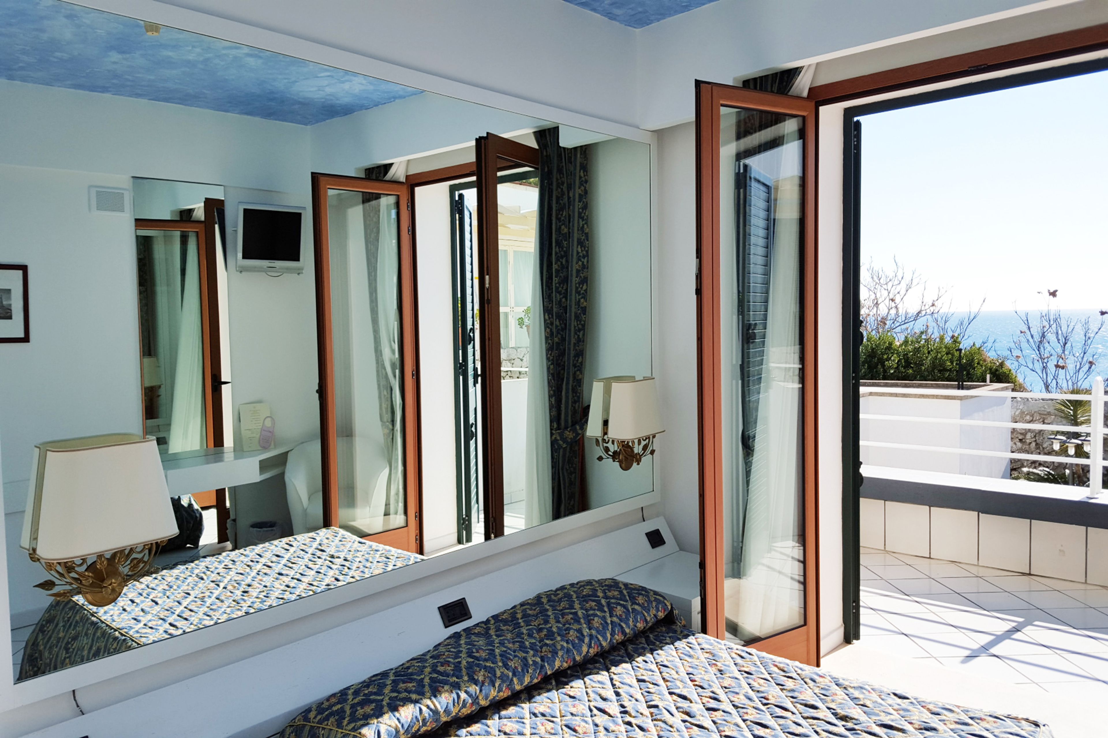 double or twin room | minibar, desk, free cots/infant beds, free wifi