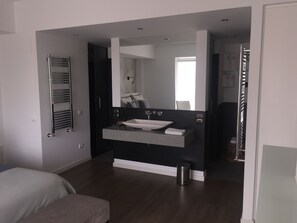 Luxury Suite, Jetted Tub | Bathroom sink - Hotel Castellote (Castellote)