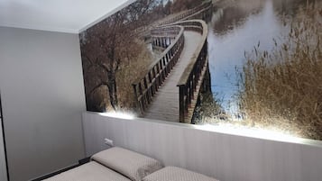 Basic Apartment | 1 bedroom, hypo-allergenic bedding, down comforters, memory foam beds