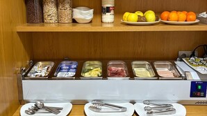 매일 주문 요리 무료 아침 식사 포함