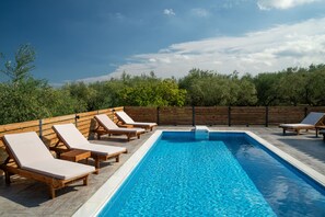 Deluxe-Villa, 3 Schlafzimmer, eigener Pool (Ftelia) | Eigener Pool