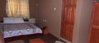 Tajmahal Hotels Annex