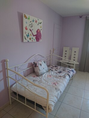 Classic-Zimmer | Bügeleisen/Bügelbrett, kostenlose Babybetten, kostenloses WLAN