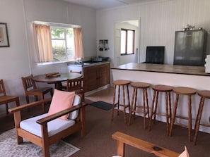 木屋 (5-Sleeper) | 起居區 | 平面電視