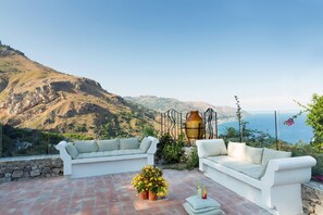 Pemandangan dari hartanah