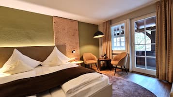 Comfort Room, Balcony (A) | Desk, free WiFi, bed sheets