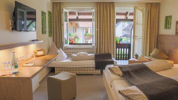 Comfort-Zimmer, Balkon (A) | Schreibtisch, kostenloses WLAN, Bettwäsche