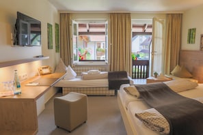 Chambre Confort, balcon (A) | Bureau, Wi-Fi gratuit, draps fournis