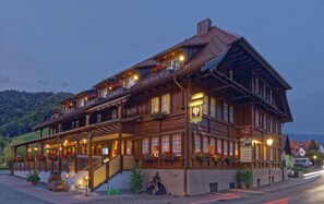 Property grounds - Hotel-Gasthaus Goldener Engel (Glottertal)