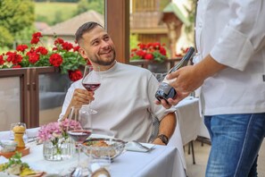 Terrace/patio - Hotel-Gasthaus Goldener Engel (Glottertal)