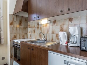 Frigorifero, forno, macchina per tè/caffè