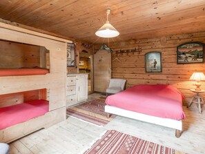 4 camere, Wi-Fi gratuito, lenzuola