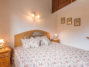 2 bedrooms, bed sheets